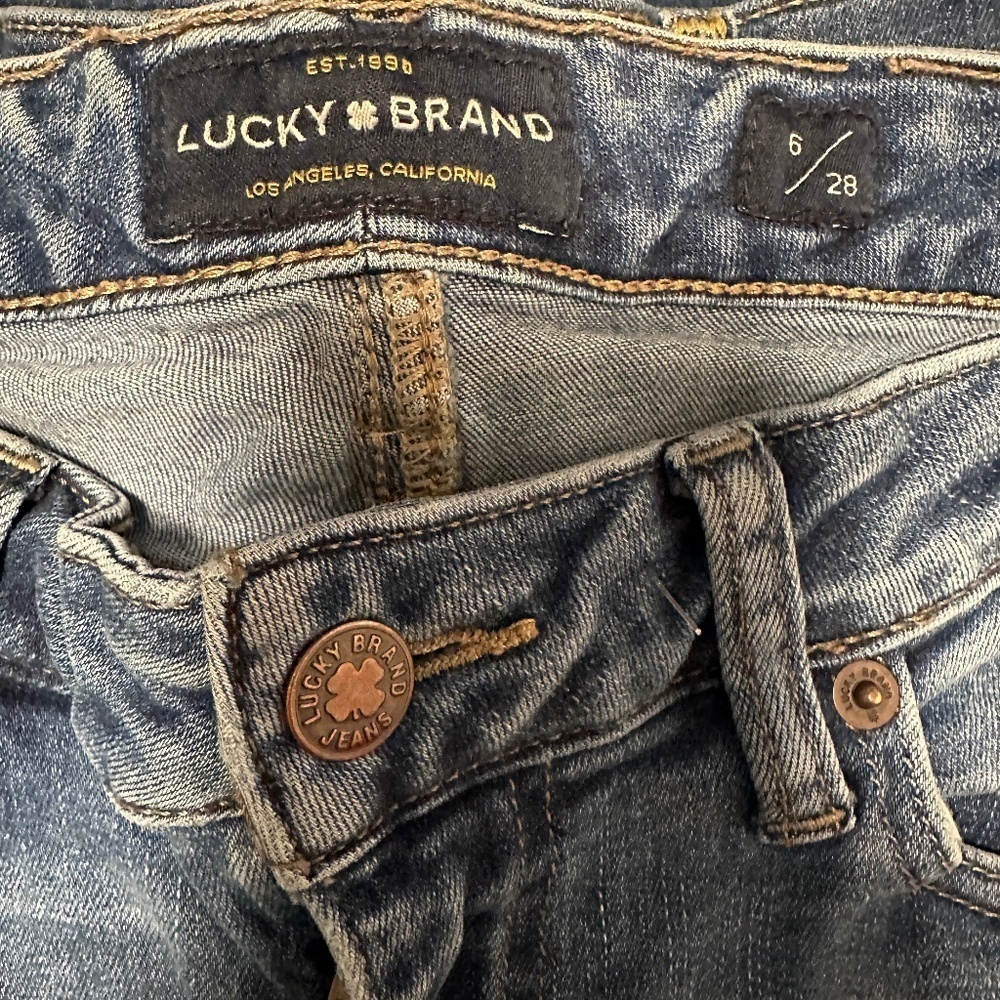 *LUCKY BRAND* Medium Wash Denim Jeans Size 6/28 - Picture 2 of 8